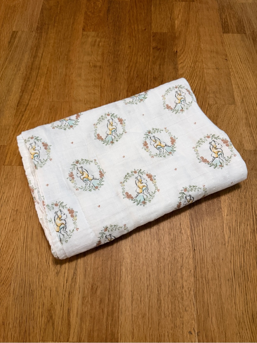 Sunwin White Alice in Wonderland 100% Cotton Muslin Blanket NEW